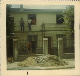 un italien construit sa maison maison Paray